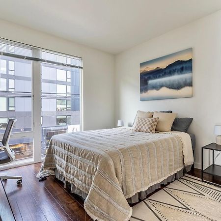 סיאטל Close Downtown Modern Apartment - Pet Friendly, Wifi, Rooftop Views מראה חיצוני תמונה