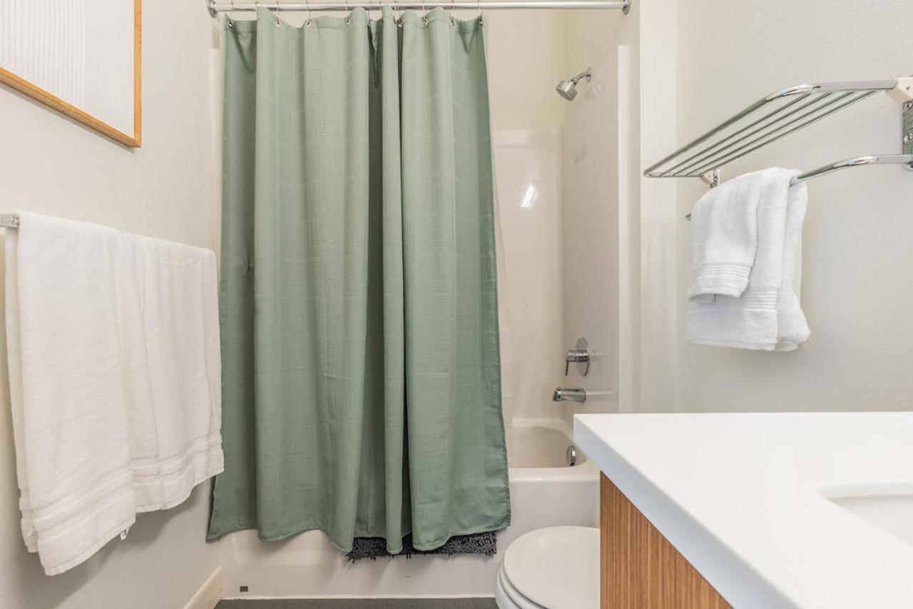 סיאטל Close Downtown Modern Apartment - Pet Friendly, Wifi, Rooftop Views מראה חיצוני תמונה